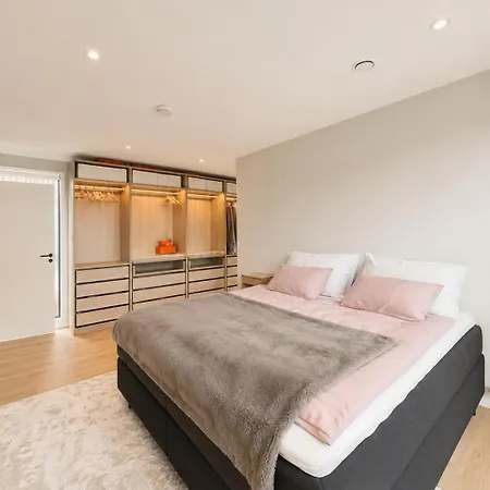Villa Brand-new Exclusive House With Rooftop Terrace